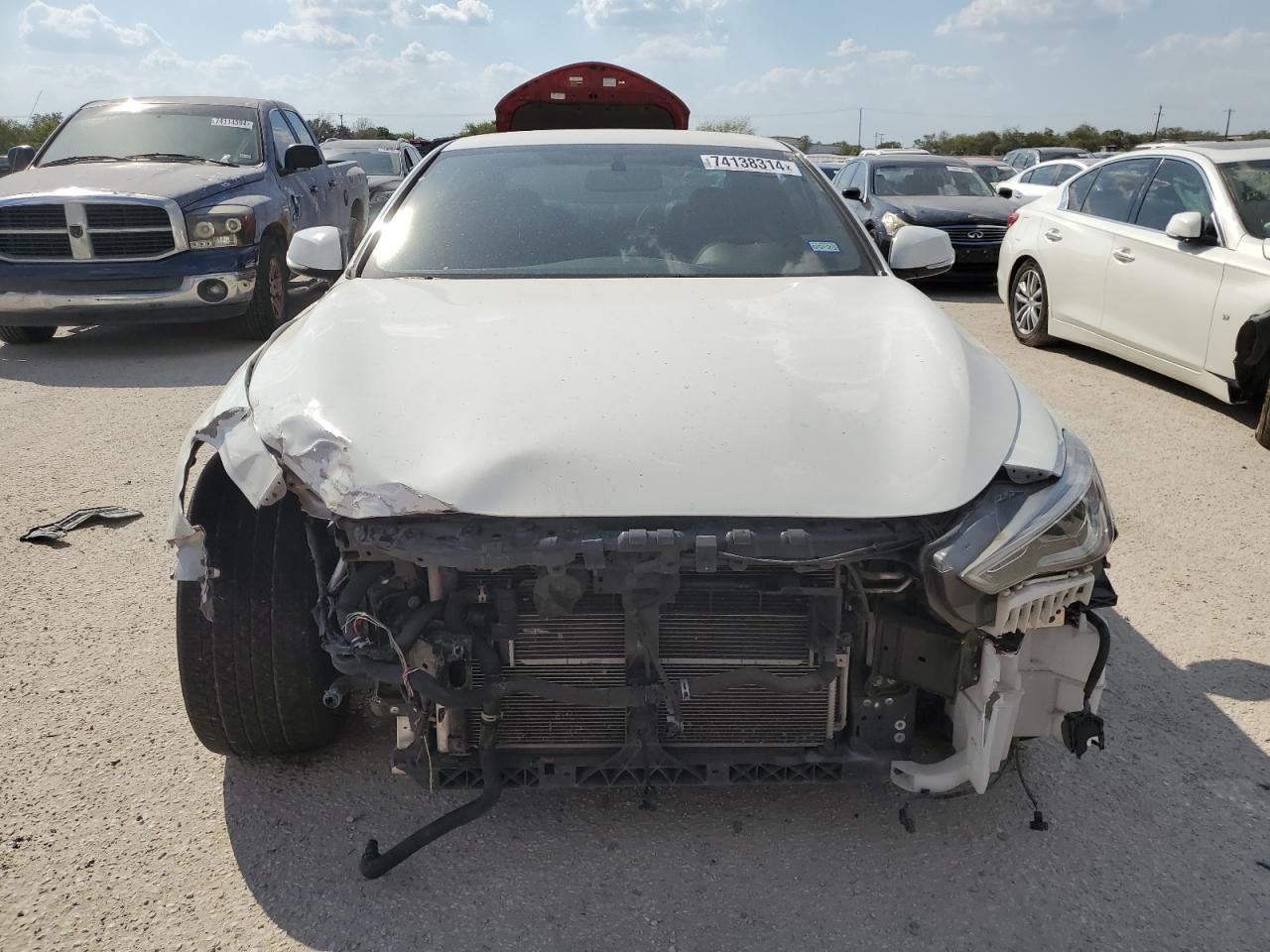 2019 Infiniti Q60 - Image 5
