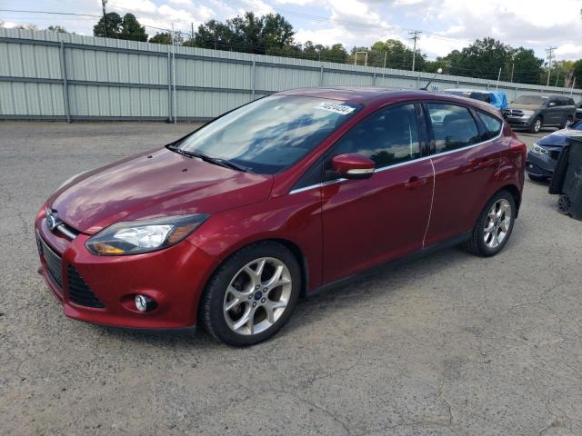 Хетчбеки FORD FOCUS 2013 Червоний