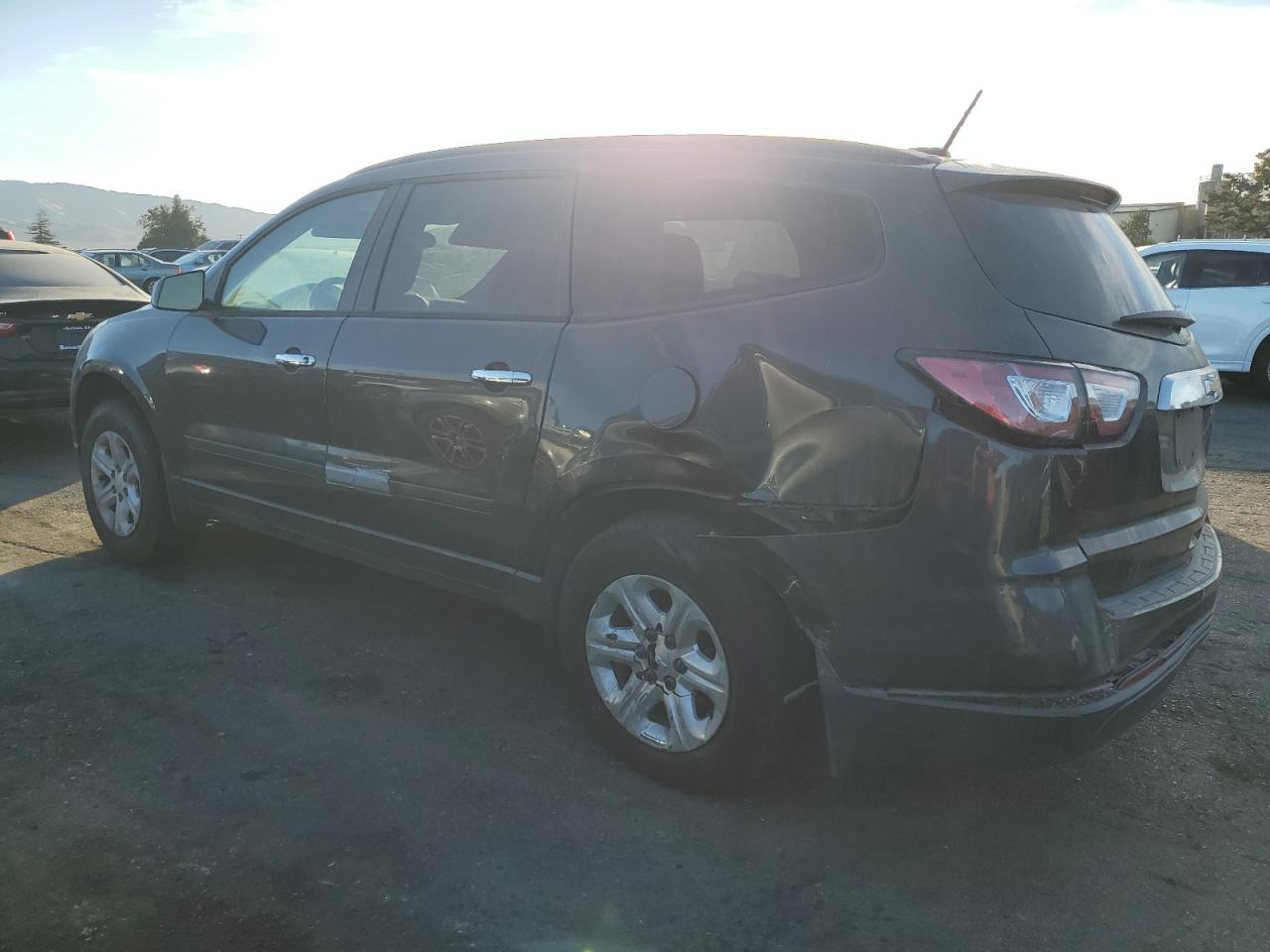 VIN 1GNKRFKDXGJ264081 2016 CHEVROLET TRAVERSE no.2