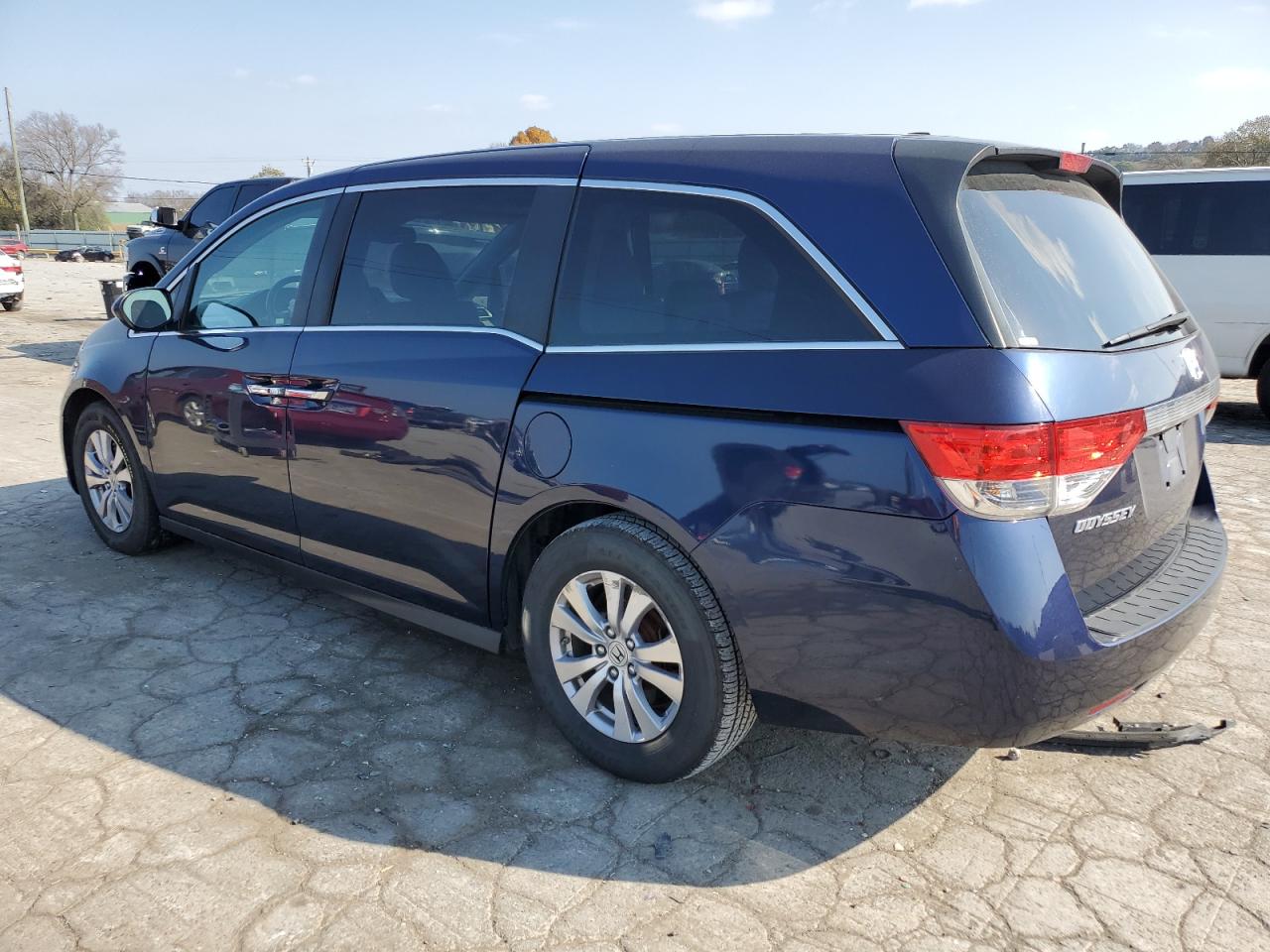 2014 Honda Odyssey - Image 2