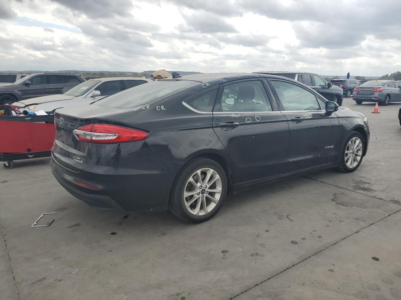 2019 Ford Fusion - Image 3