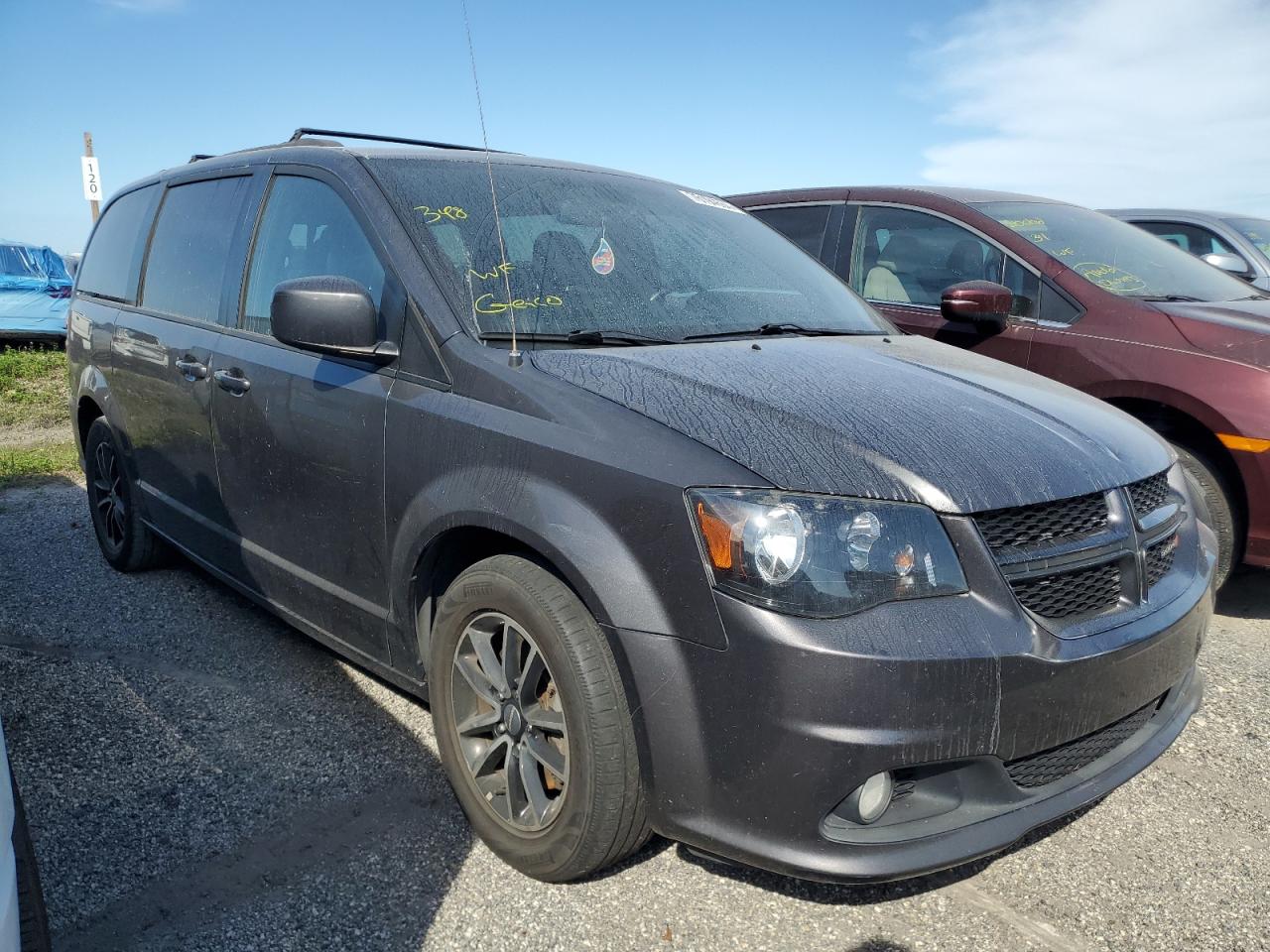 2019 Dodge Caravan - Image 4
