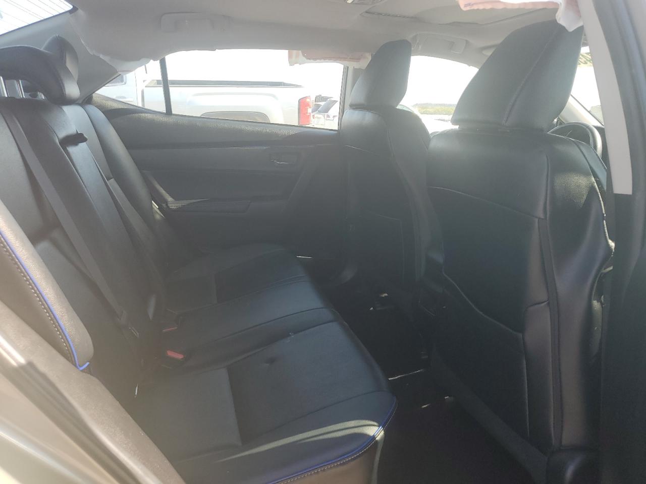 2018 Toyota Corolla L VIN: 5YFBURHE4JP766550 Lot: 77455674