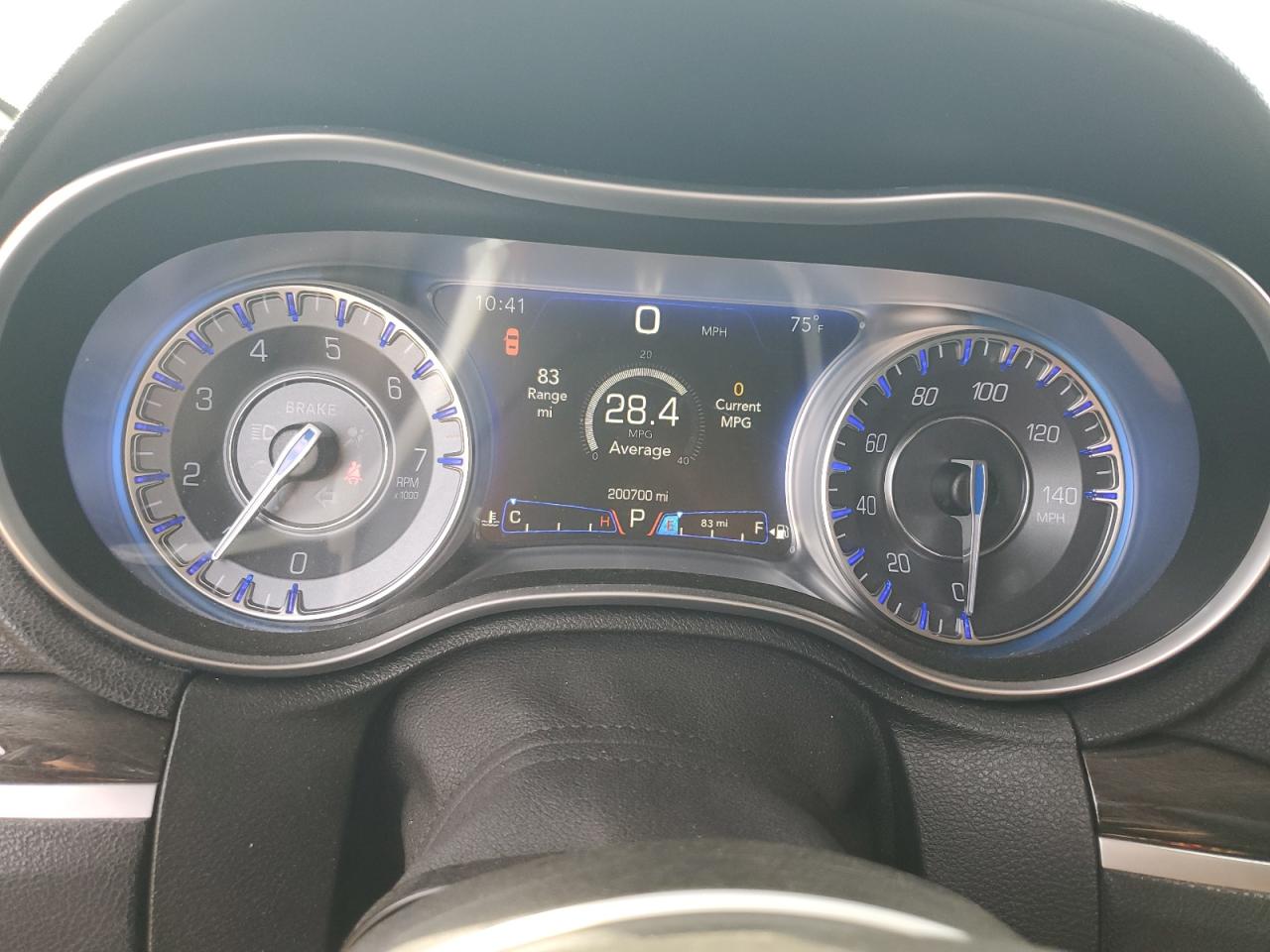 2016 Chrysler 300 - Image 9