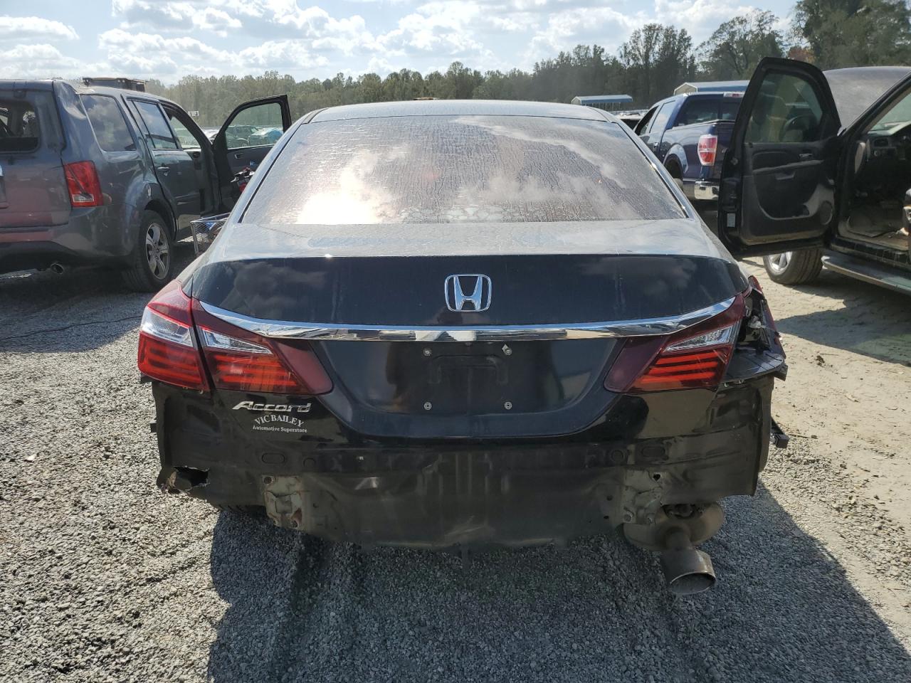 2017 Honda Accord Lx VIN: 1HGCR2F34HA218529 Lot: 74740454