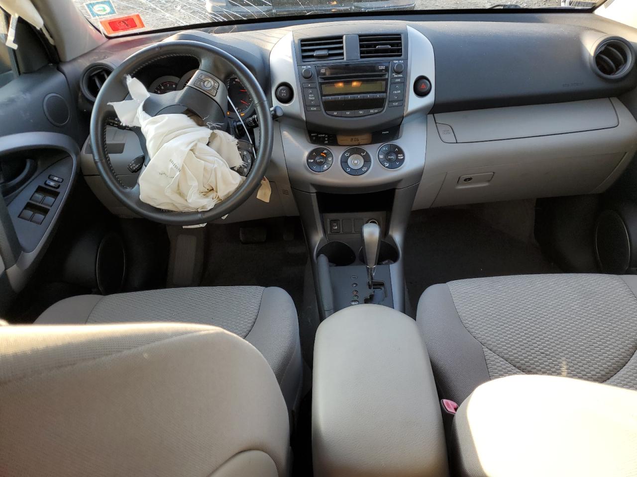 2006 Toyota RAV 4 - Image 8