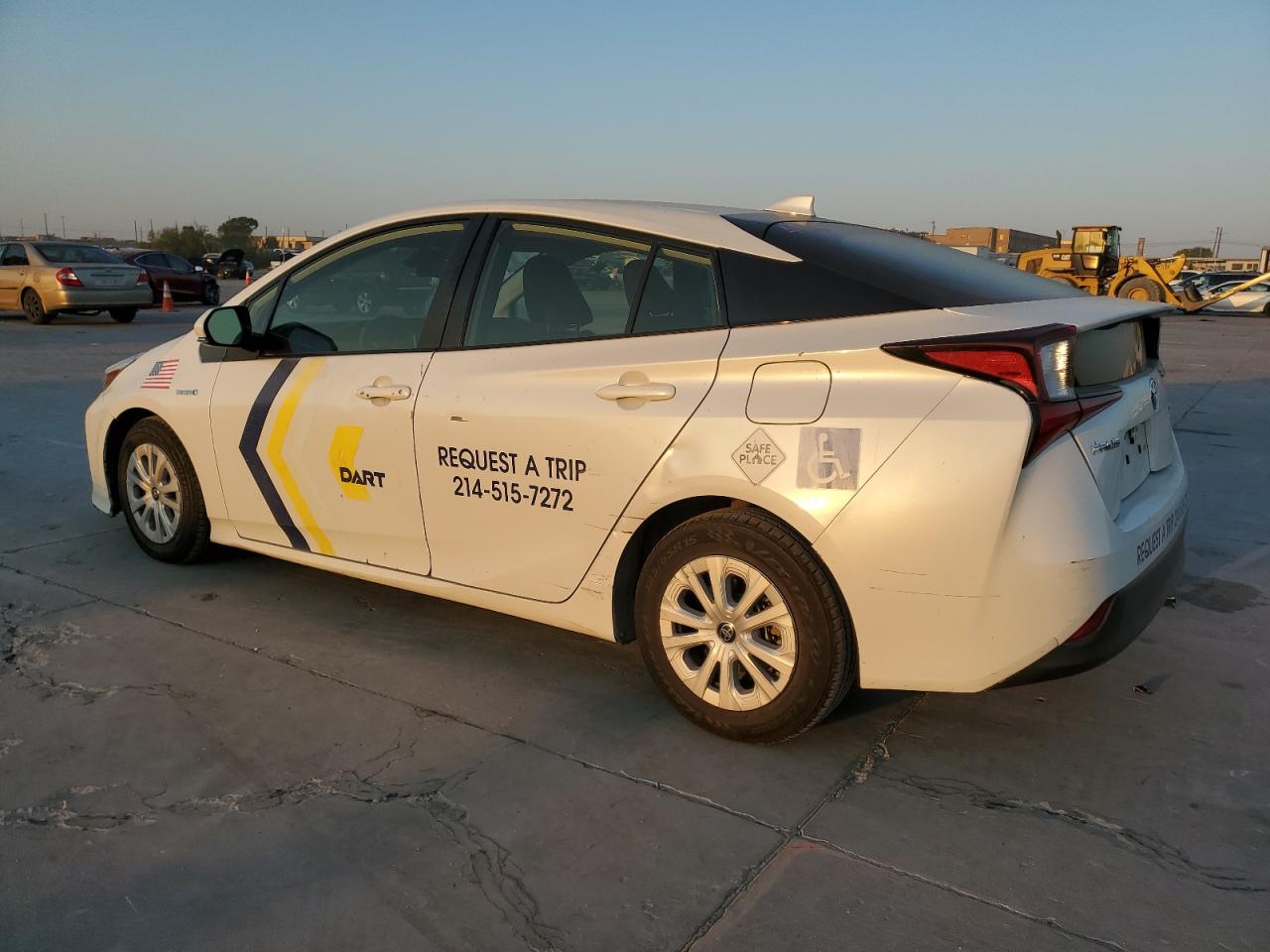 2019 Toyota Prius - Image 2