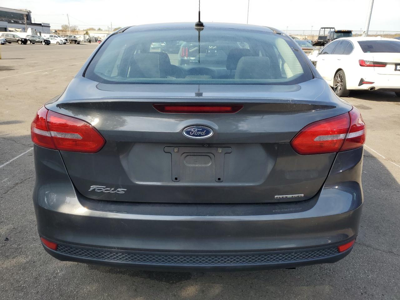 2016 Ford Focus S VIN: 1FADP3E20GL305439 Lot: 75987664