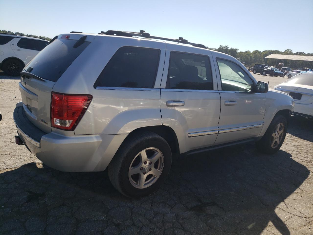 2007 Jeep Grand Cherokee - Image 3