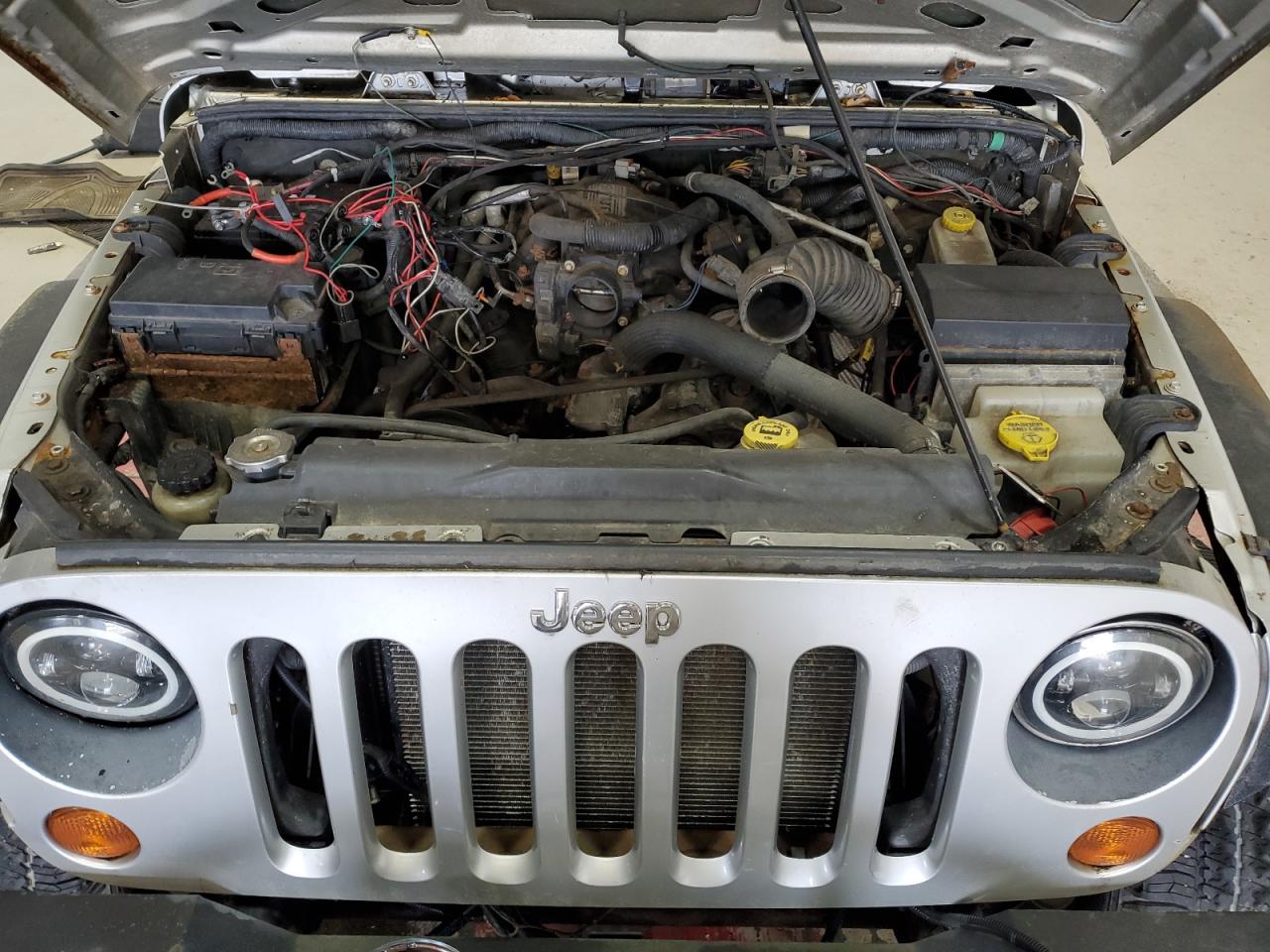 2007 Jeep Wrangler X VIN: 1J4GA39137L229638 Lot: 75947054