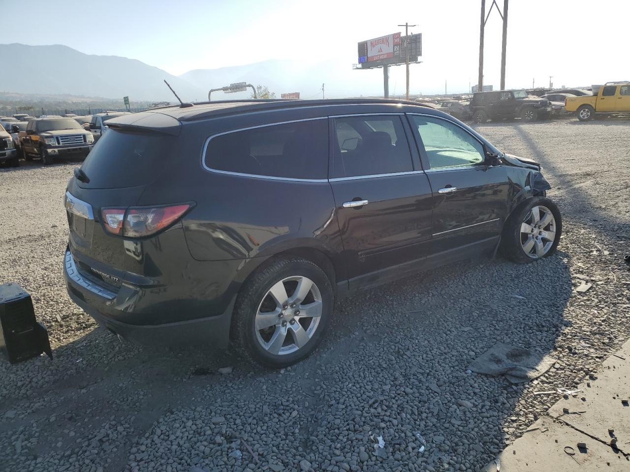 2015 Chevrolet Traverse - Image 3