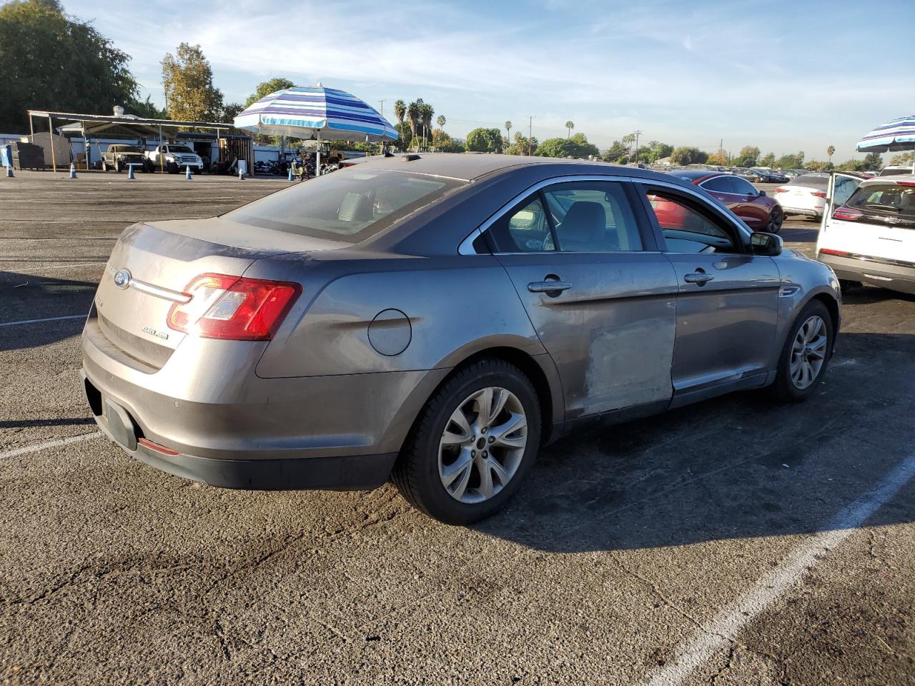 2011 Ford Taurus - Image 3