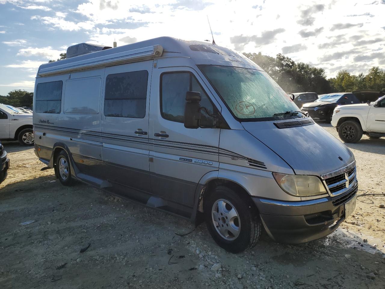 2005 Dodge Sprinter - Image 1