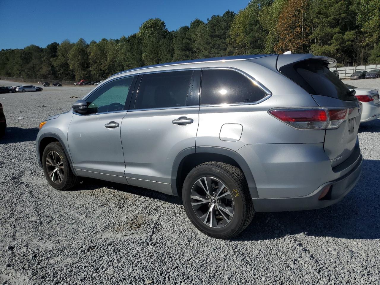 2016 Toyota Highlander Xle VIN: 5TDKKRFH3GS121536 Lot: 76956804