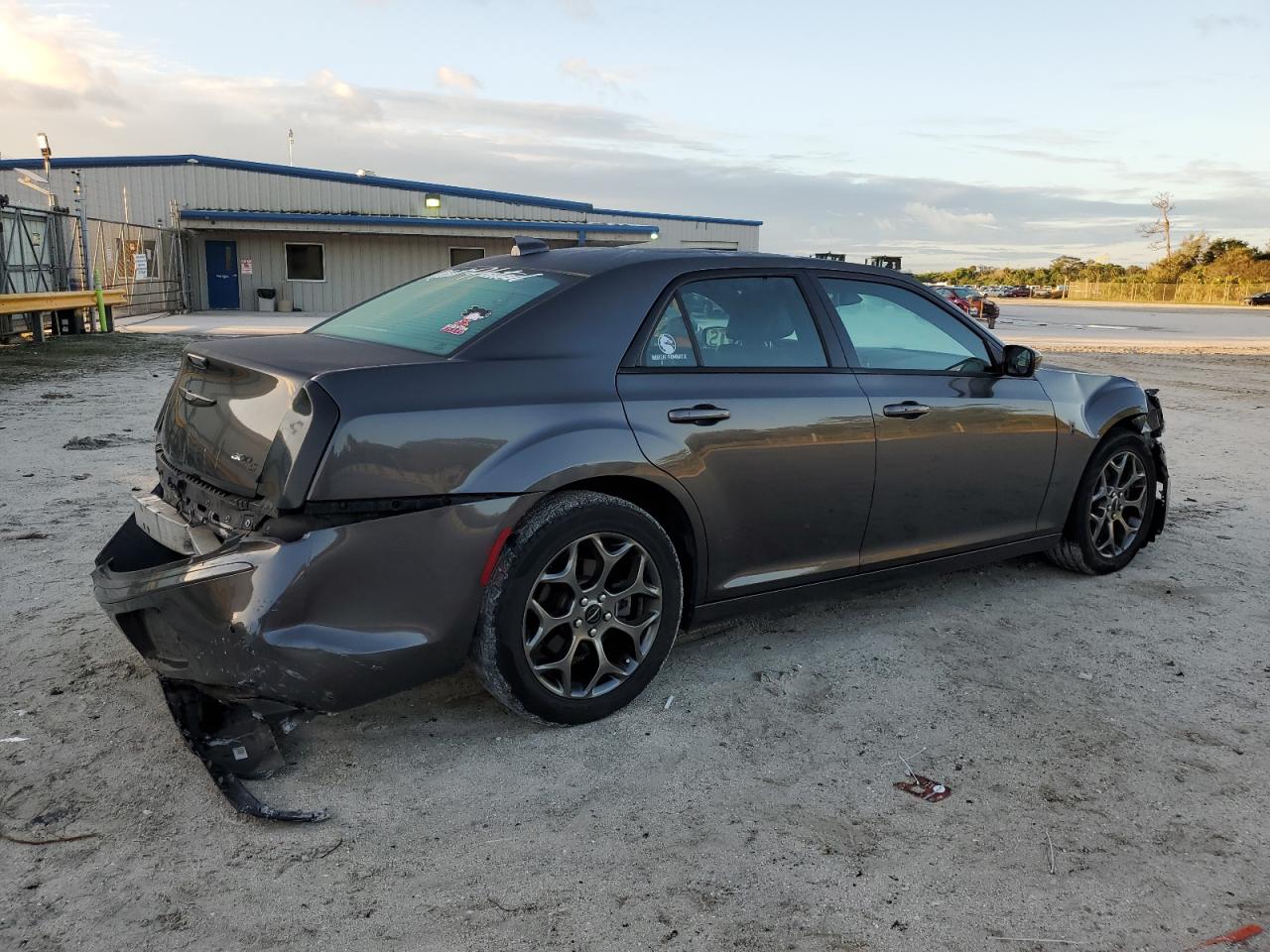 2017 Chrysler 300 - Image 3
