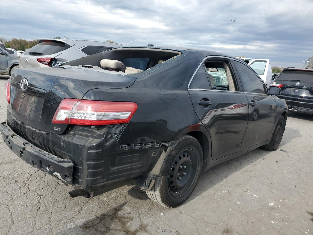 2010 Toyota Camry - Image 3