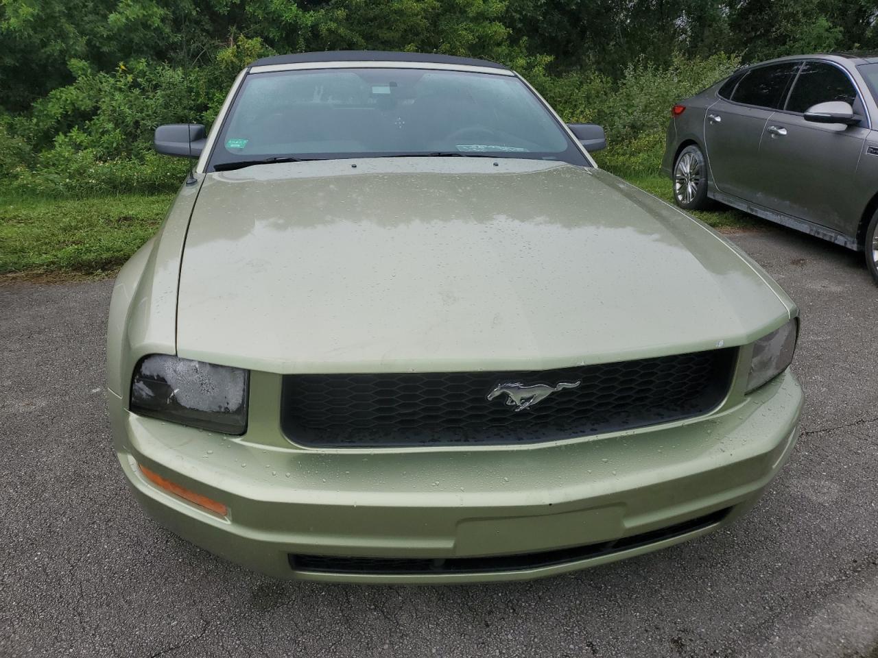 2006 Ford Mustang - Image 5