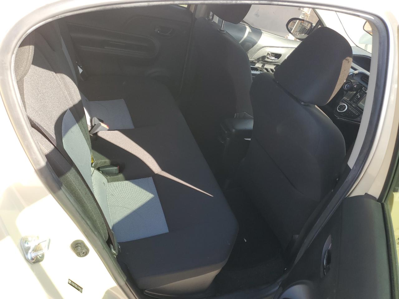 2018 Toyota Prius C VIN: JTDKDTB3XJ1599474 Lot: 73589504