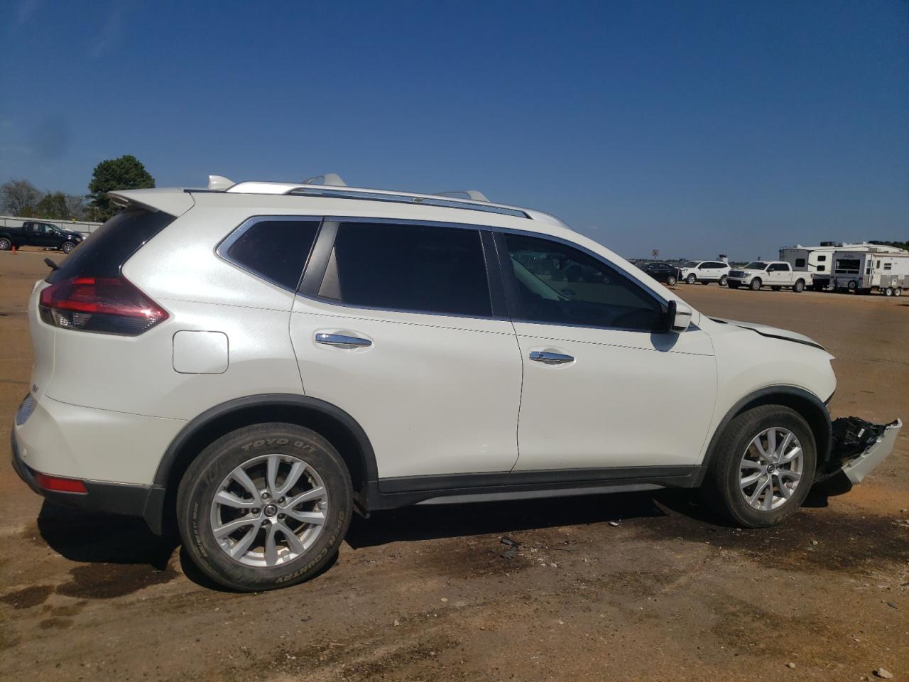 2020 Nissan Rogue S VIN: KNMAT2MTXLP533657 Lot: 77821244