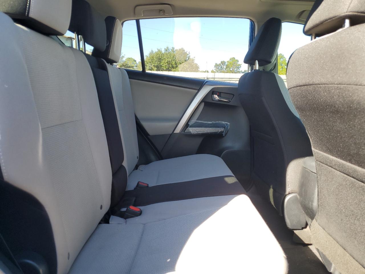 2017 Toyota Rav4 Xle VIN: JTMWFREV8HJ120815 Lot: 75719614