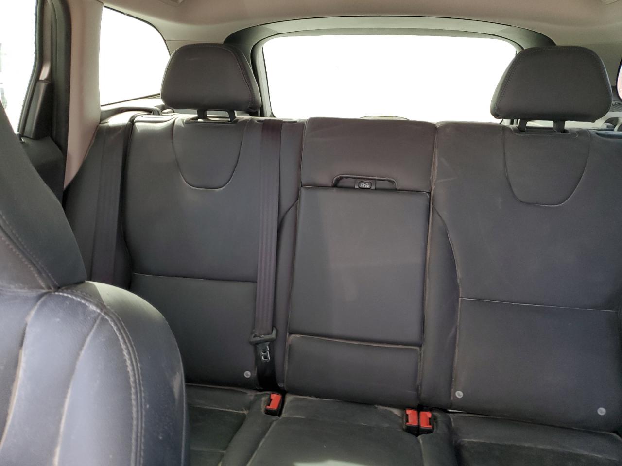 2016 Volvo XC60 - Image 10