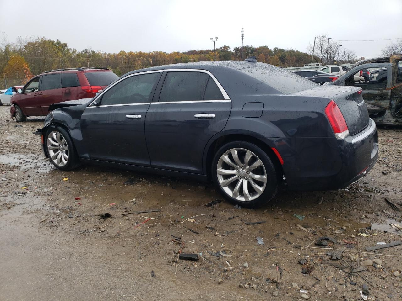 2017 Chrysler 300 - Image 2