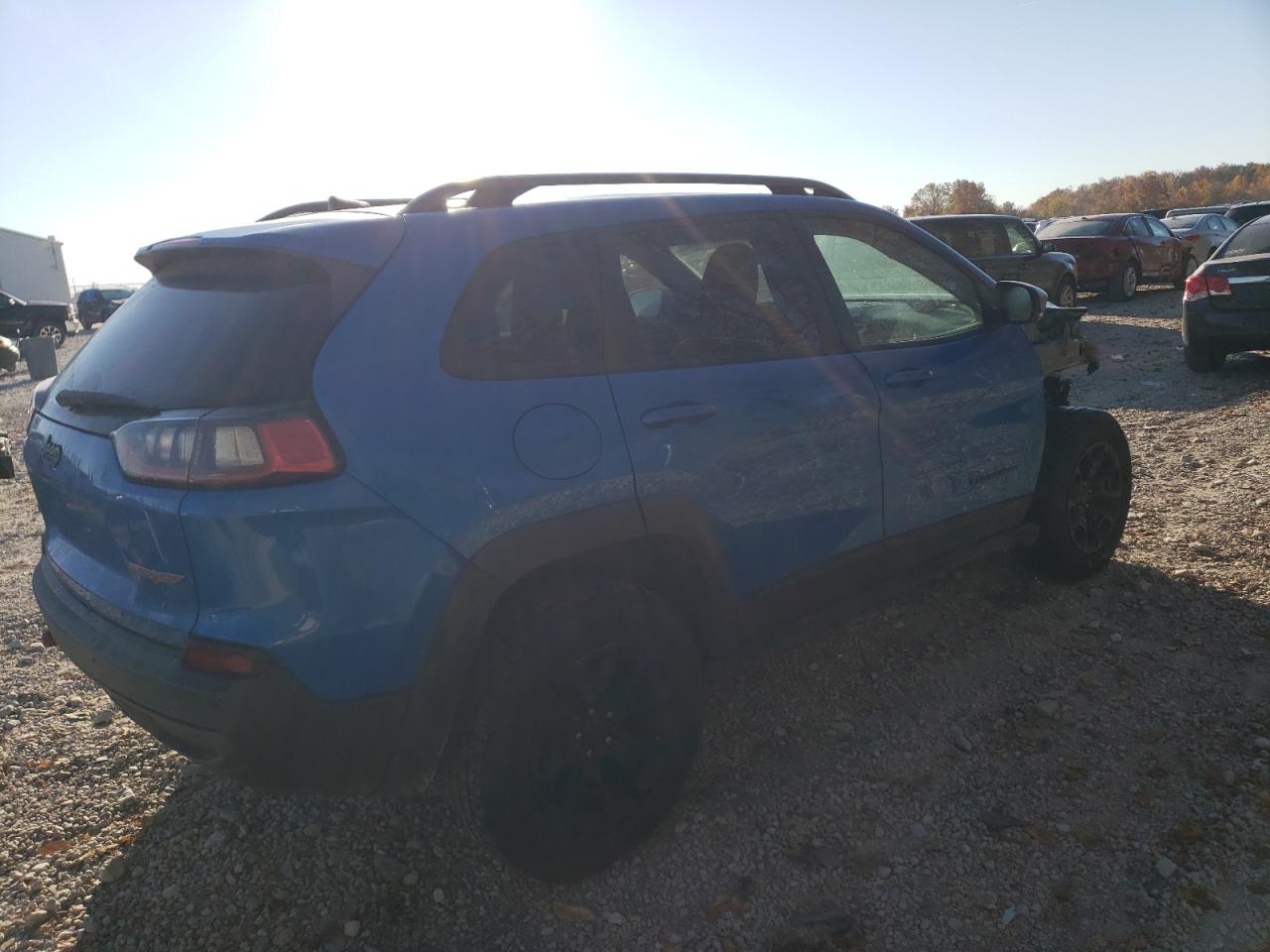 2019 Jeep Cherokee - Image 3