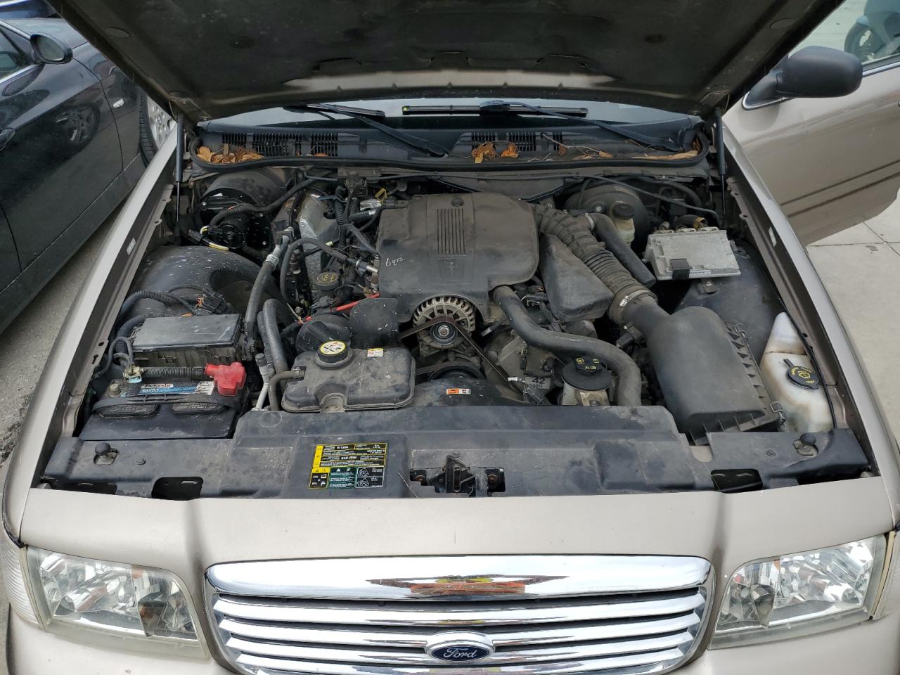 2005 Ford Crown Victoria Lx VIN: 2FAHP74W05X117047 Lot: 75131754