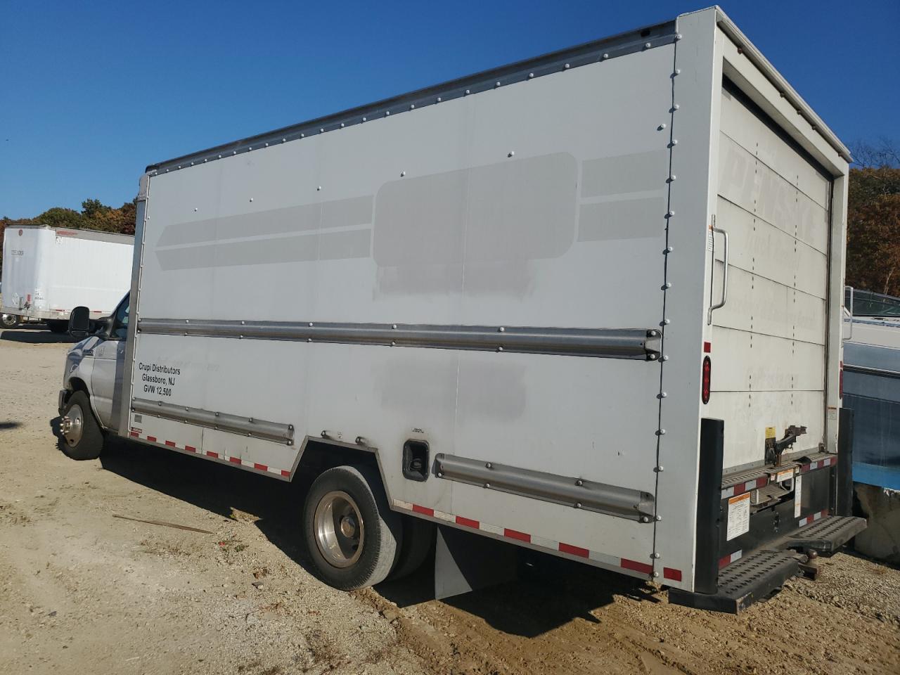 2018 Ford Econoline - Image 2