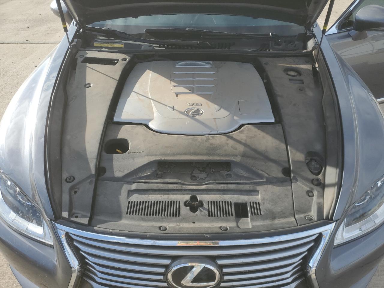 2014 Lexus LS - Image 11
