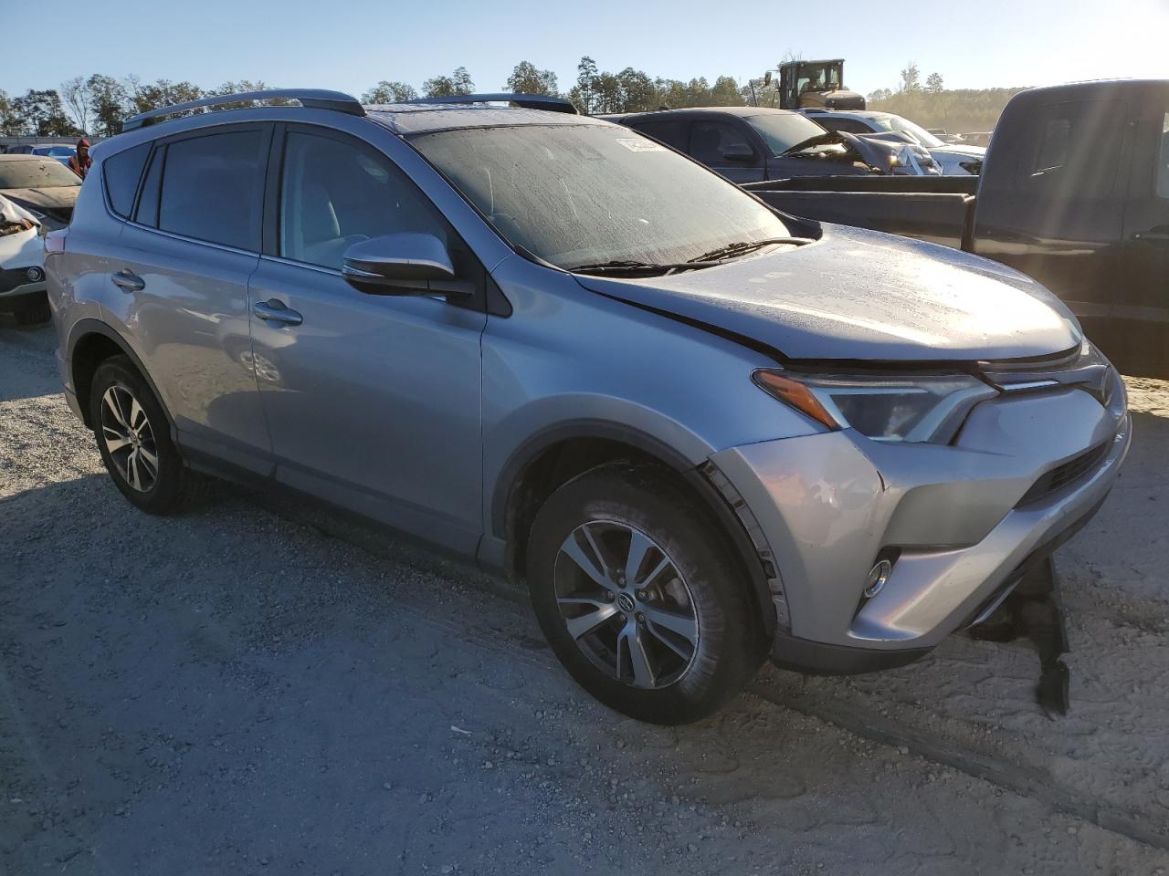 2017 Toyota RAV 4 - Image 4