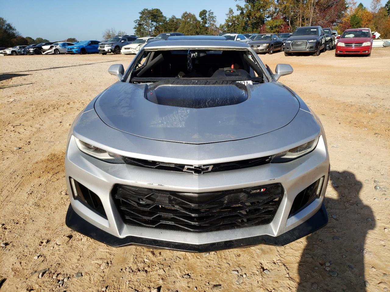 VIN 1G1FK1R62J0158884 2018 CHEVROLET CAMARO no.5