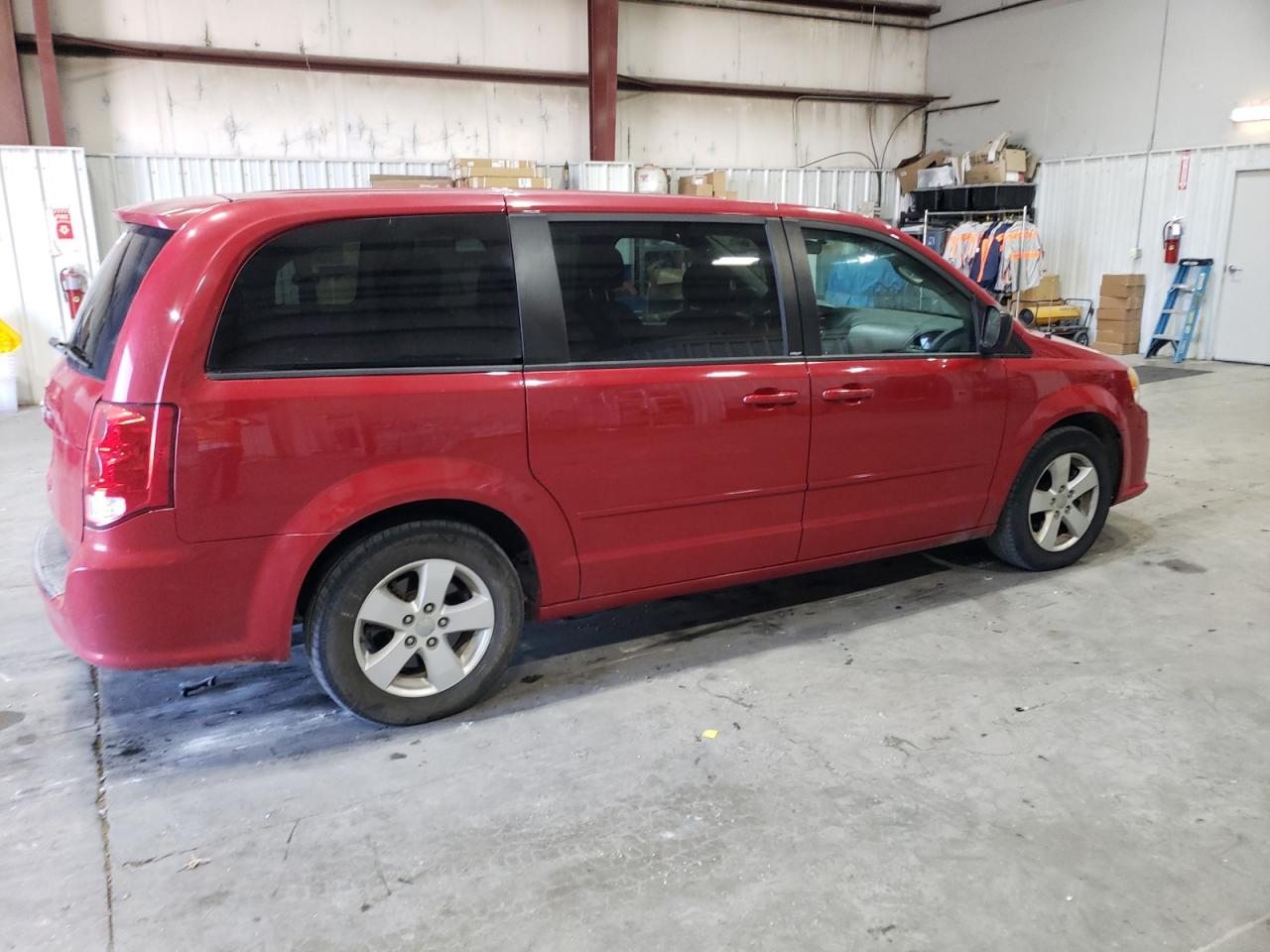 2013 Dodge Caravan - Image 3