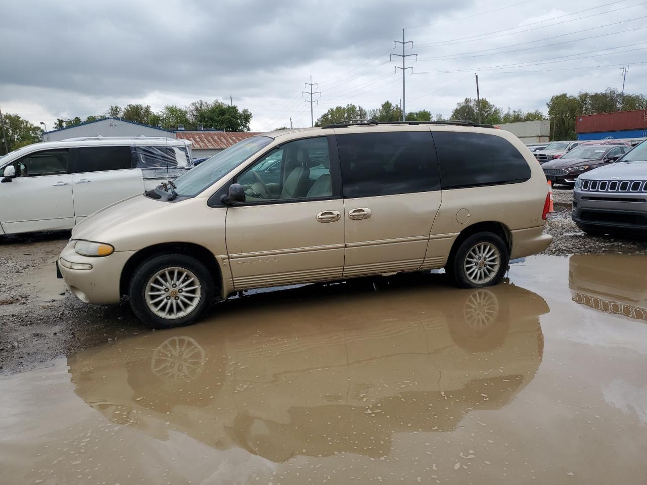 1999 Chrysler Town & Country Lx للبيع في Columbus، OH - Mechanical