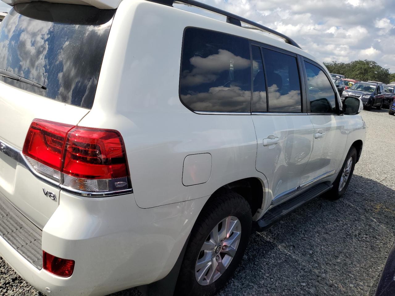 2019 Toyota Land Cruiser - Image 3