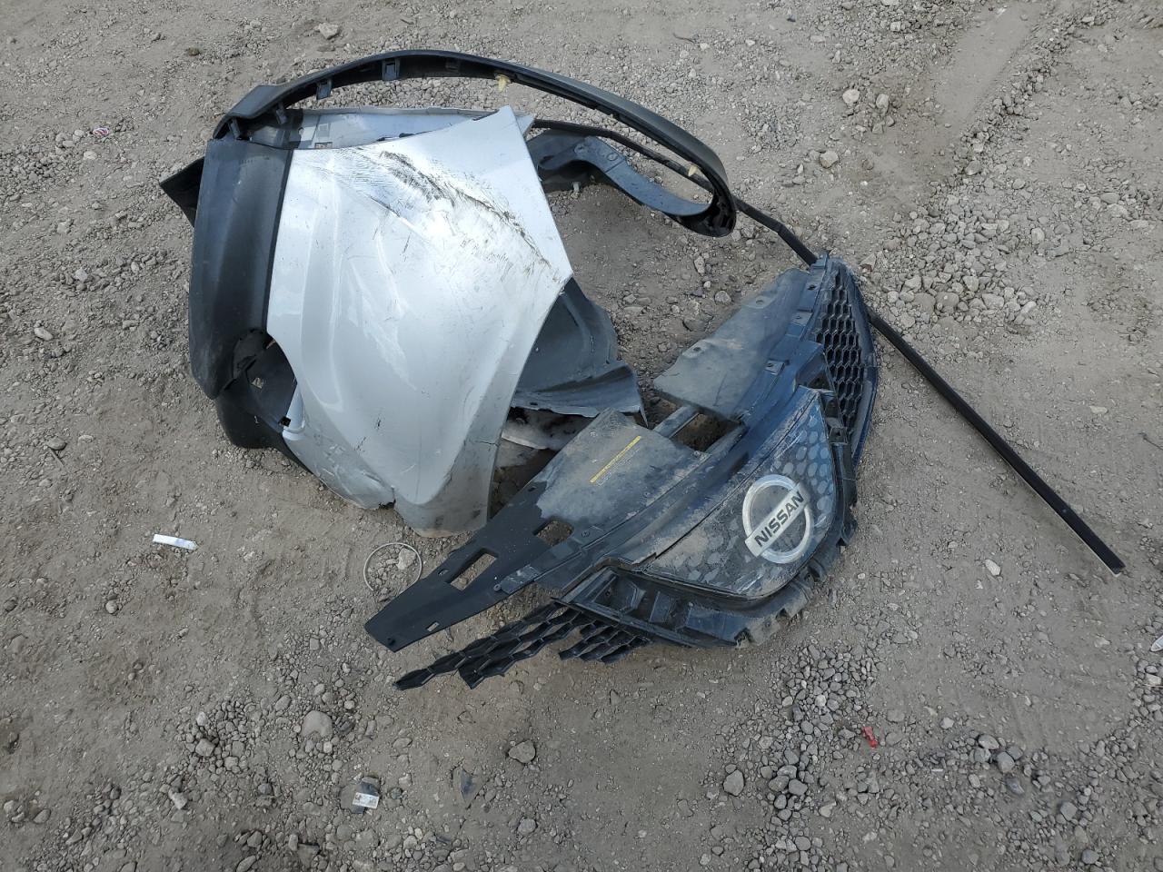 2018 Nissan Rogue - Image 12