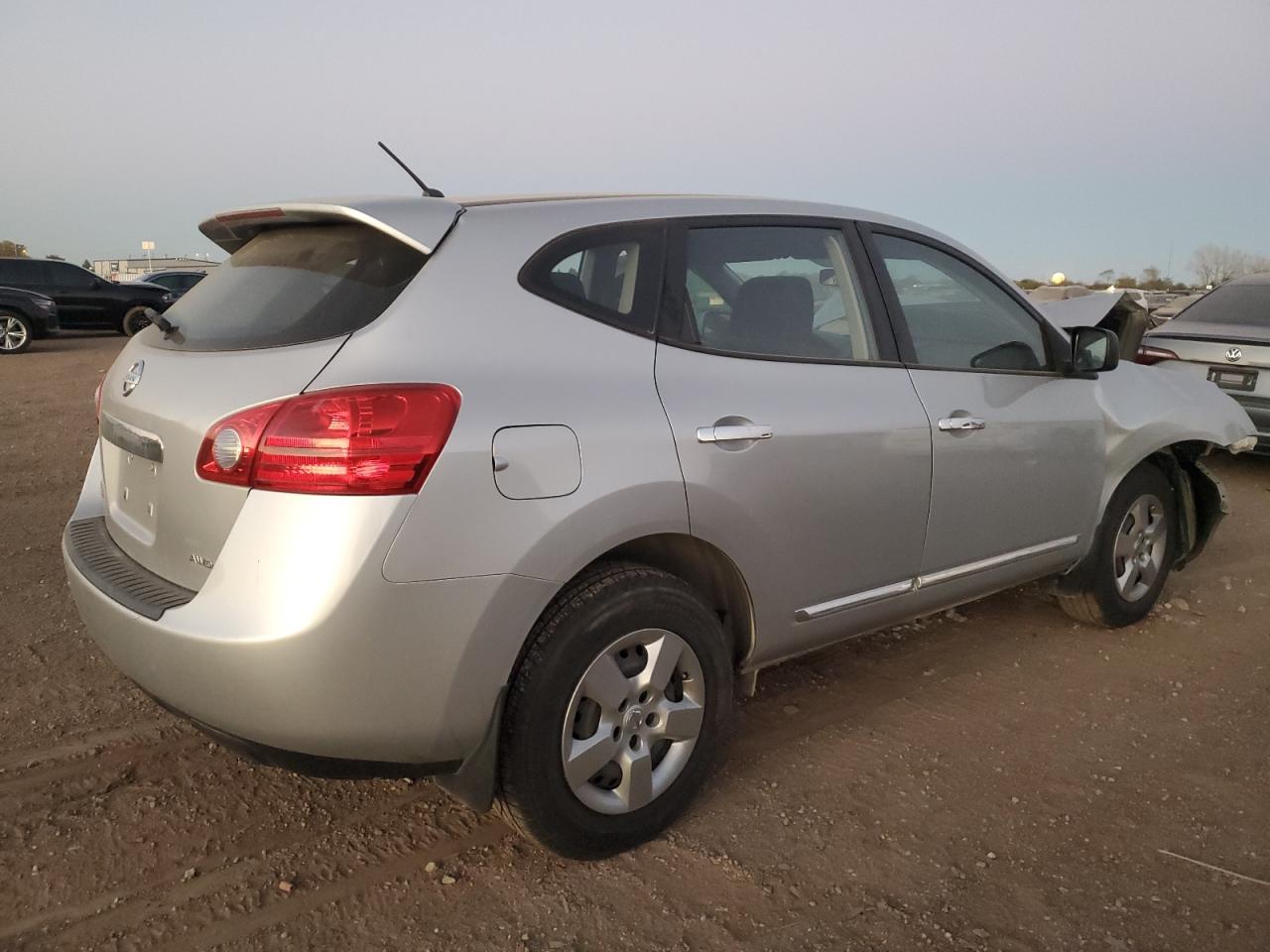 2011 Nissan Rogue - Image 3