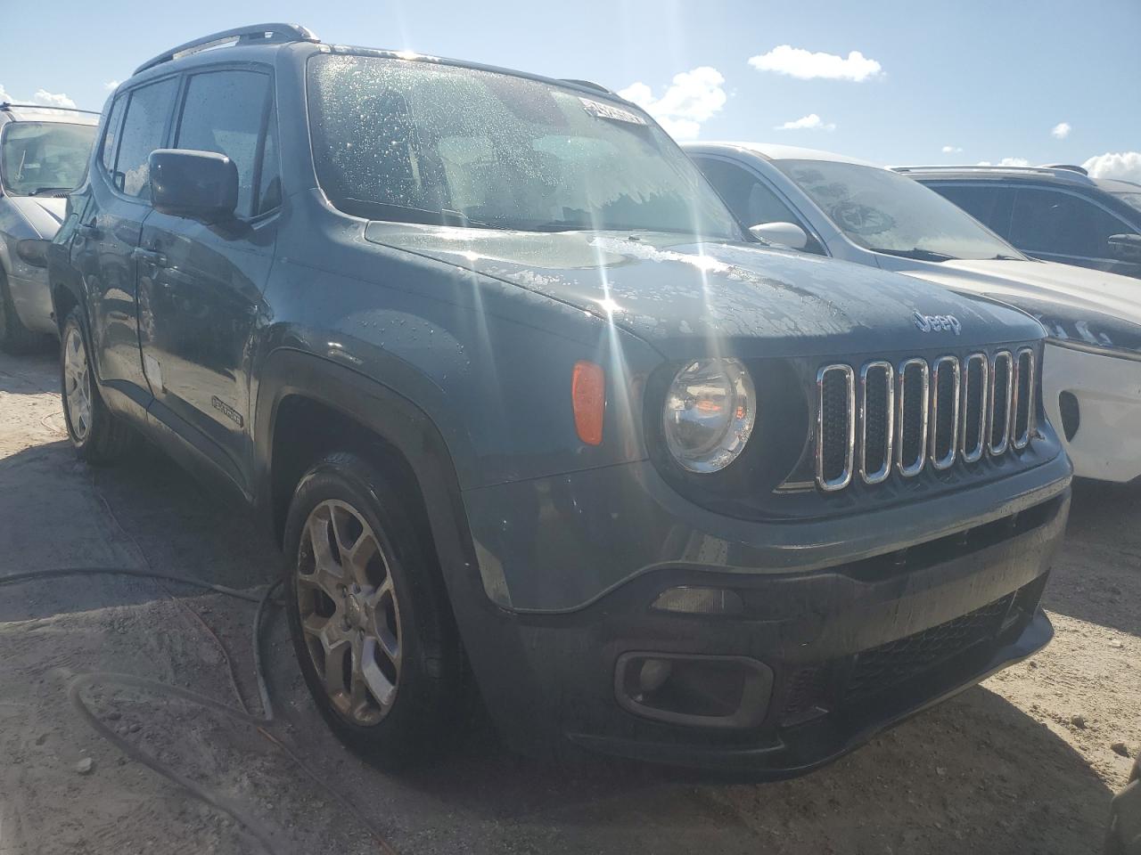 2018 Jeep Renegade - Image 5