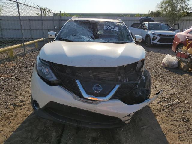  NISSAN ROGUE 2018 Белый