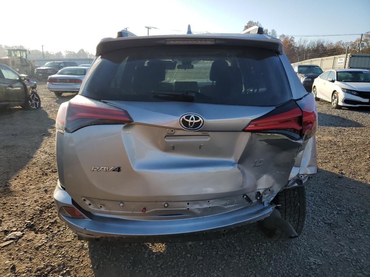 2018 Toyota Rav4 Le VIN: JTMBFREV9JJ205618 Lot: 78521984