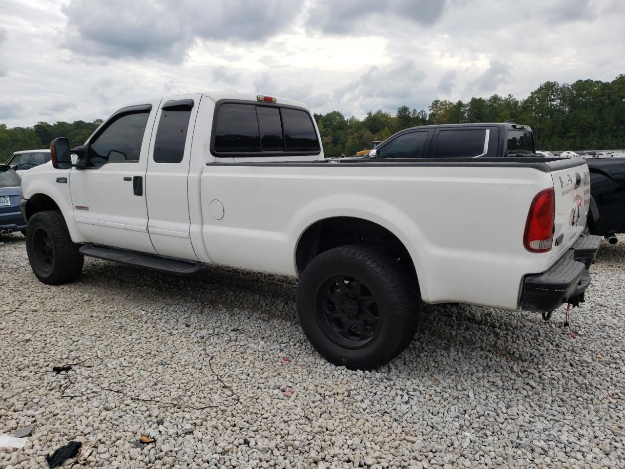 2004 Ford F250 - Image 2