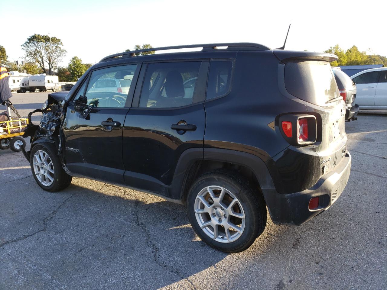 VIN ZACNJDAB2MPN17579 2021 JEEP RENEGADE no.2