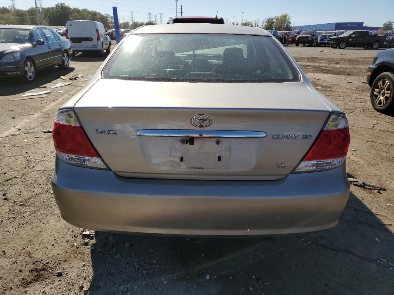 2005 Toyota Camry Le VIN: 4T1BF30K95U097964 Lot: 75747024