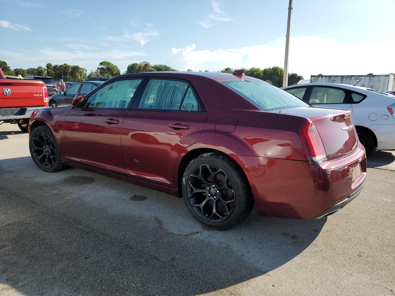 2019 Chrysler 300 - Image 2