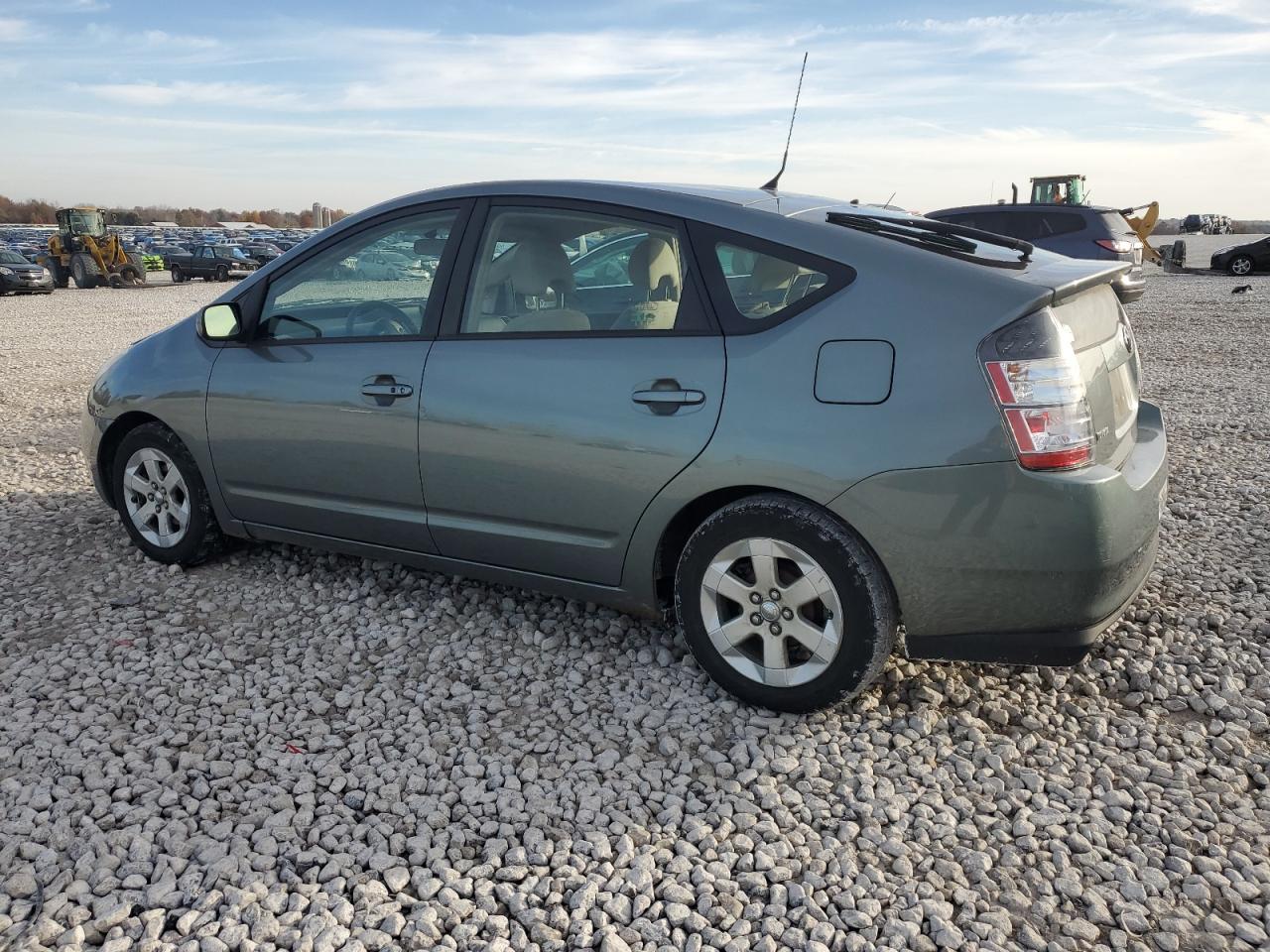 2004 Toyota Prius - Image 2
