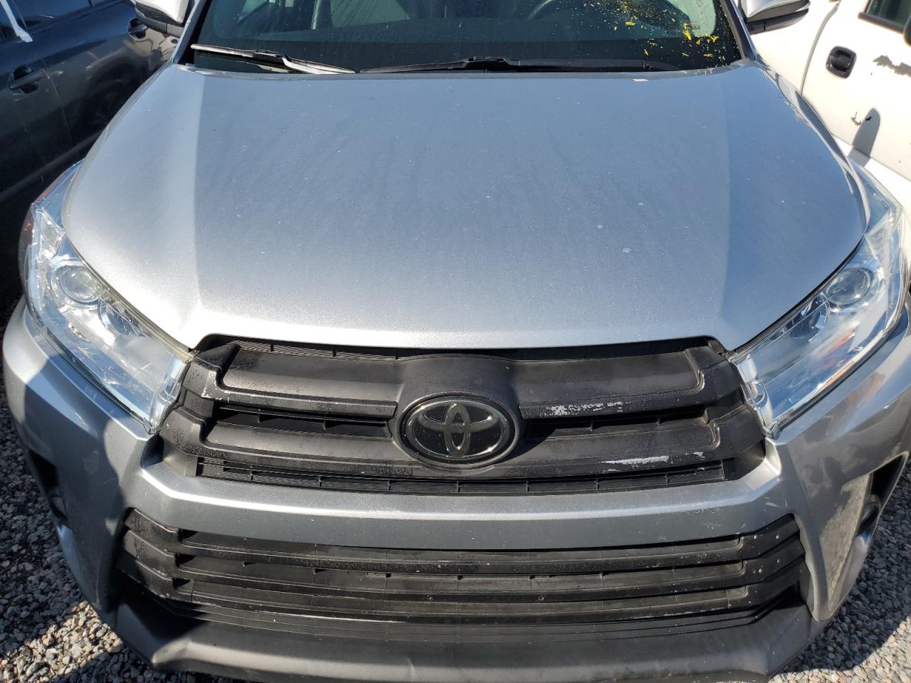 2019 Toyota Highlander - Image 5