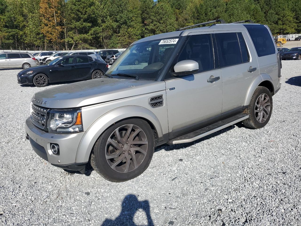 2016 Land Rover LR4 - Image 1