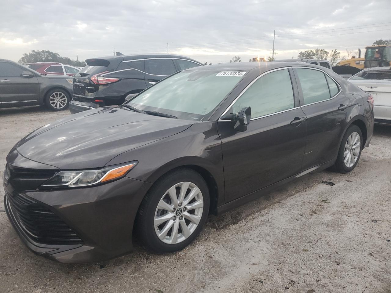 4T1B11HK9KU181205 2019 TOYOTA CAMRY - Image 1