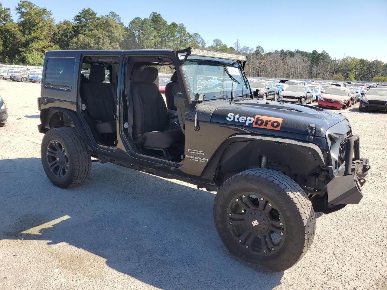 2014 Jeep Wrangler Unlimited Sport VIN: 1C4BJWDGXEL261156 Lot: 74999434