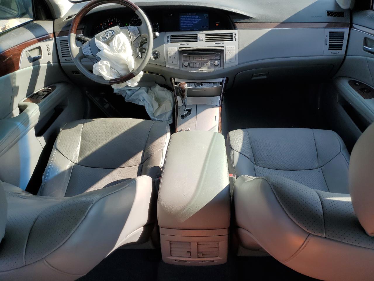 2008 Toyota Avalon - Image 8